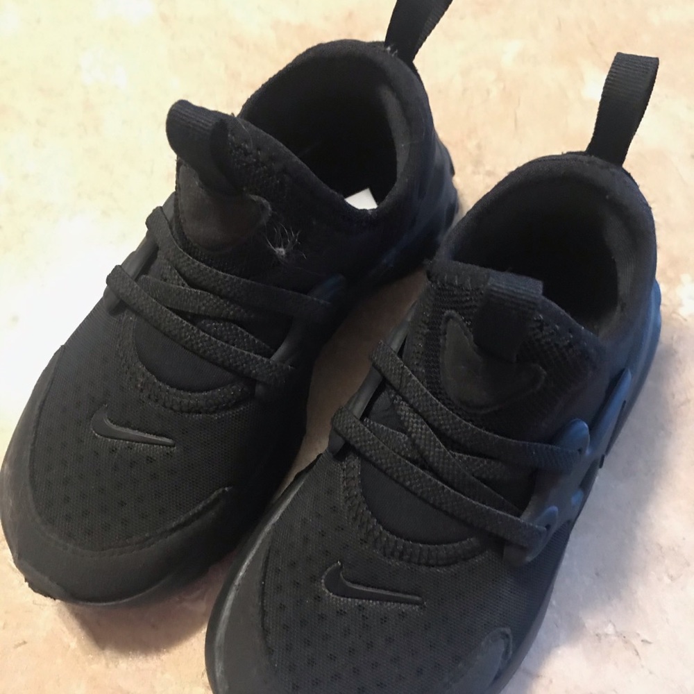 Nike size 10 toddler